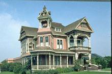 пример пластичных объемов викторианского дома